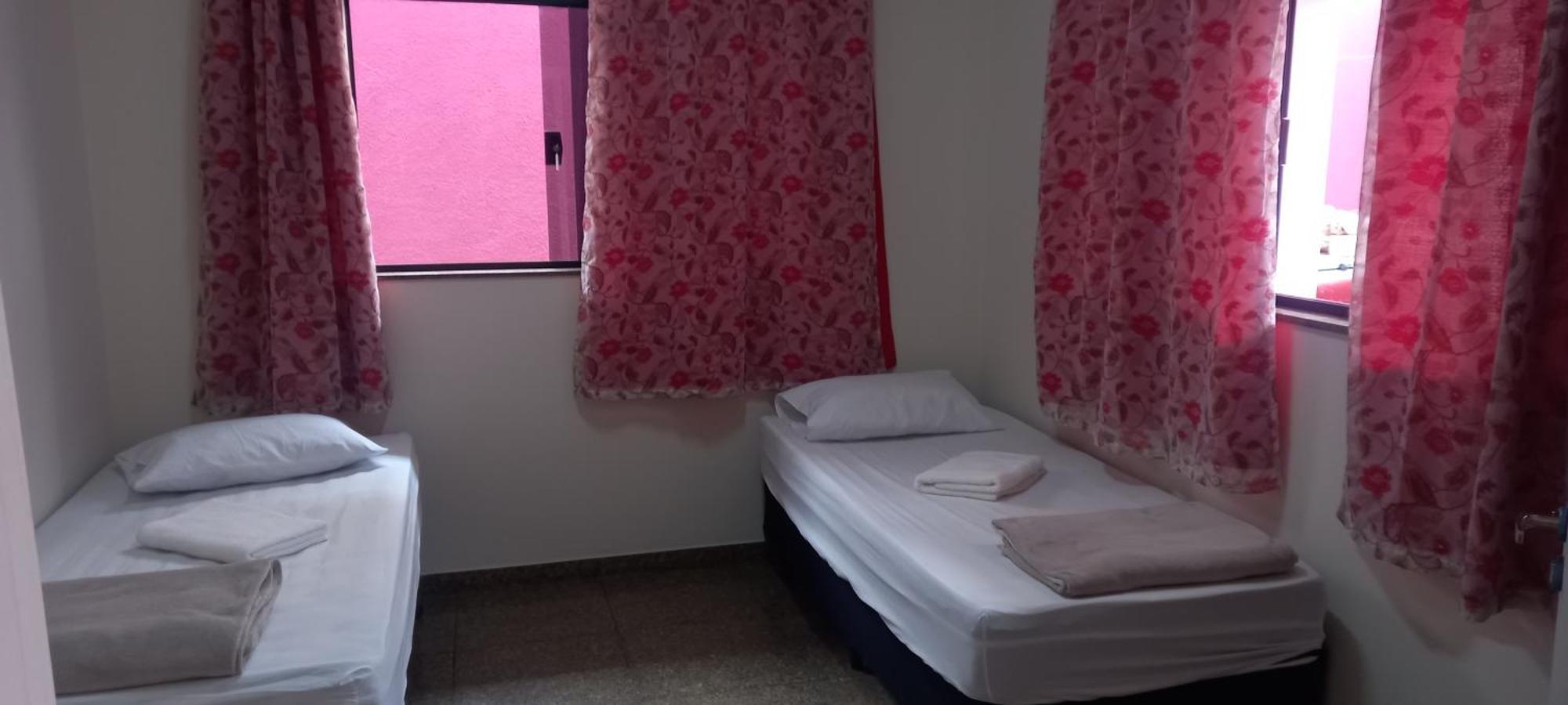 Hostel Blaese Pascal - Hbp جوارولوس المظهر الخارجي الصورة